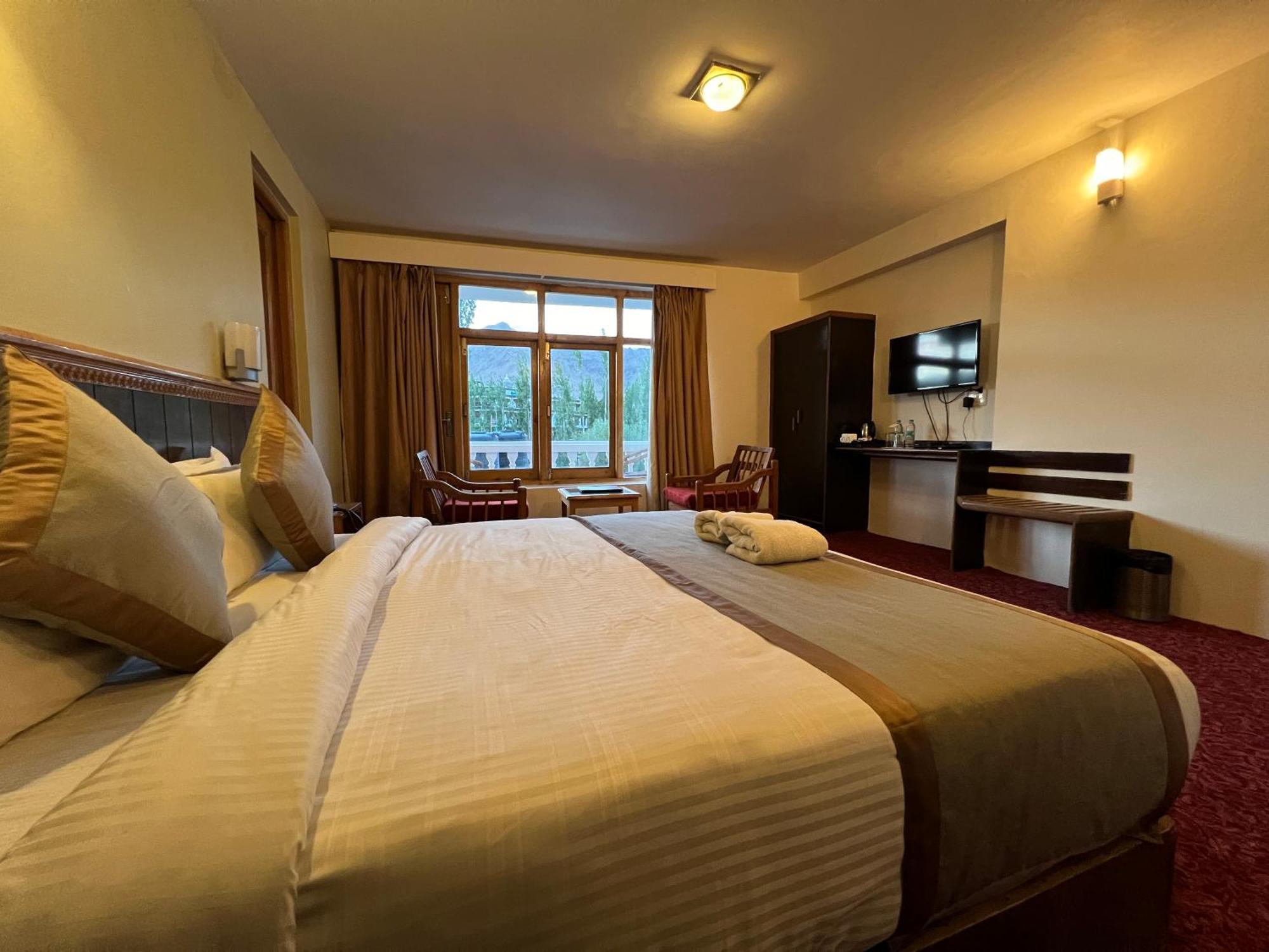 The Pangong Hotel Leh Exterior foto